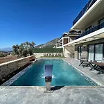 Luxury In Oeluedeniz Villa Fethiye