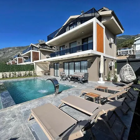 Luxury In Oeluedeniz ヴィラ *