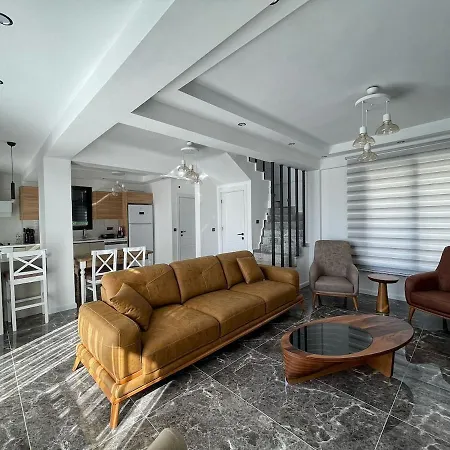 ヴィラ Luxury In Oeluedeniz フェティエ